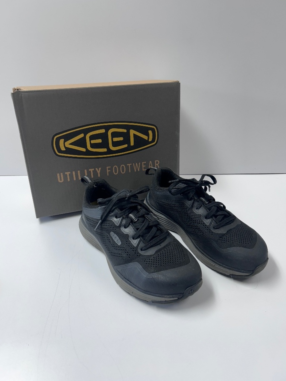 Keen Sparta II Women's Utility Shoes Safety Aluminum Toe Black Size 8.5 WIDE
